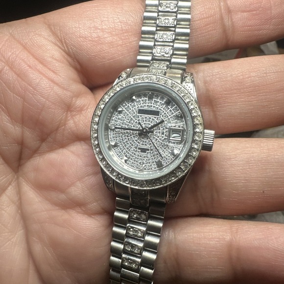 Akribos XXIV Accessories - Works Akribos XXIV Women's Diamond Dial Quartz Watch Silver Miyota 26mm Fit 6.5"